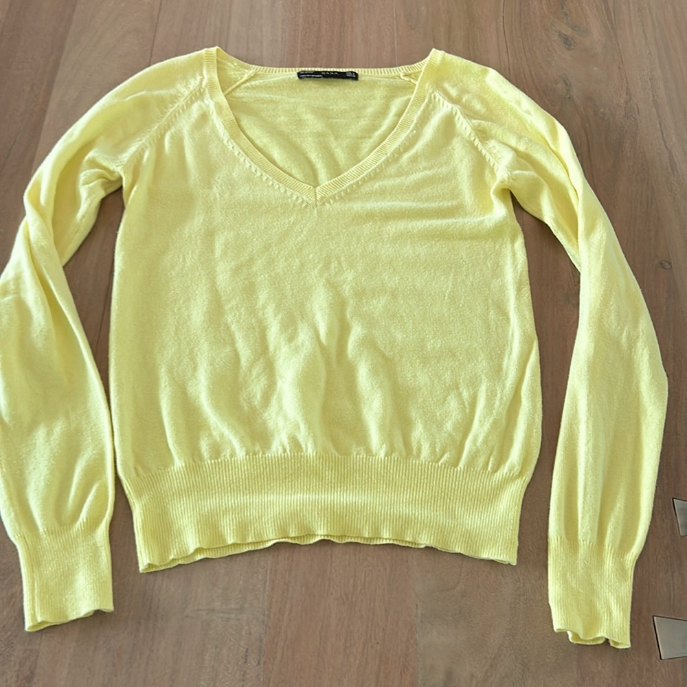 Zara v neck cotton blend sweater size Small